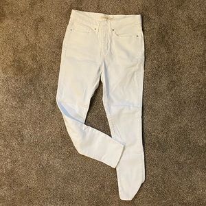 Levi’s 311 Shaping Skinny White Pant